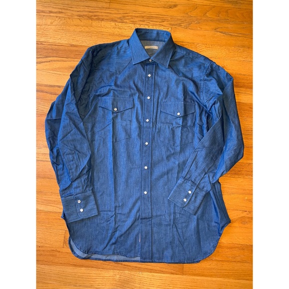 NWOT Men’s Burberry Jean button down 16/34 - Picture 2 of 7